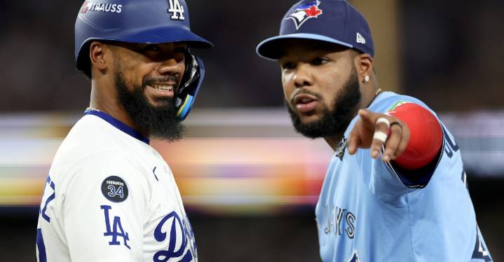 Saturday Bird Droppings: One game to go