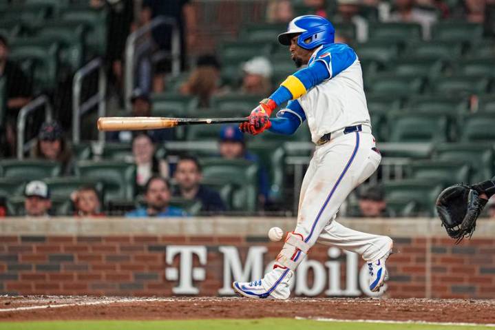 Braves pick up $7M option on 3