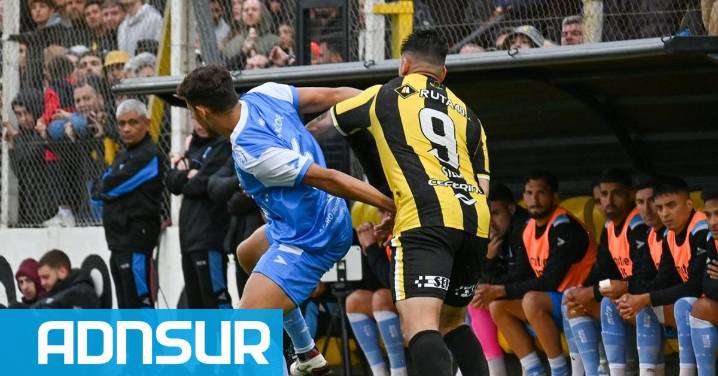 19:14 Deportivo Madryn empató y se quedó sin el sueño de llegar a Primera: Estudiantes RC ascendió en el Abel Sastre