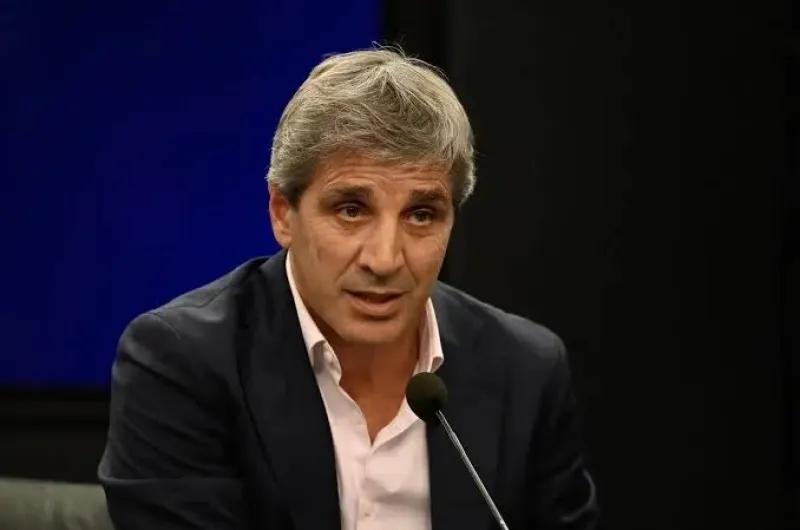 Caputo negó un rescate por US$20.000 millones: "Es otra operación más"