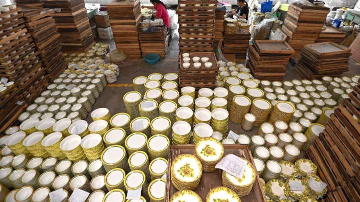 China's factory activity contracts for 8th month in November despite trade war truce