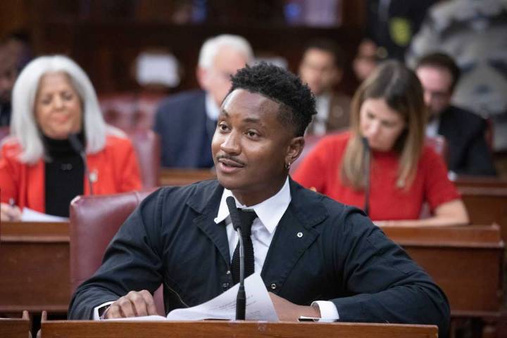 CM Chi Ossé files to challenge Hakeem Jeffries in Congress • Brooklyn Paper