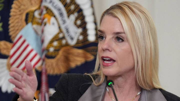 Bondi says U.S. will investigate Epstein’s ties to Clinton