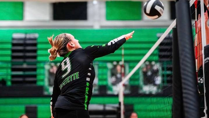 Read about the 2025 Daily Advertiser Volleyball POTY, Ella Larpenteur