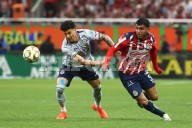 Empatan Chivas y Cruz Azul  y dejan abierta la serie