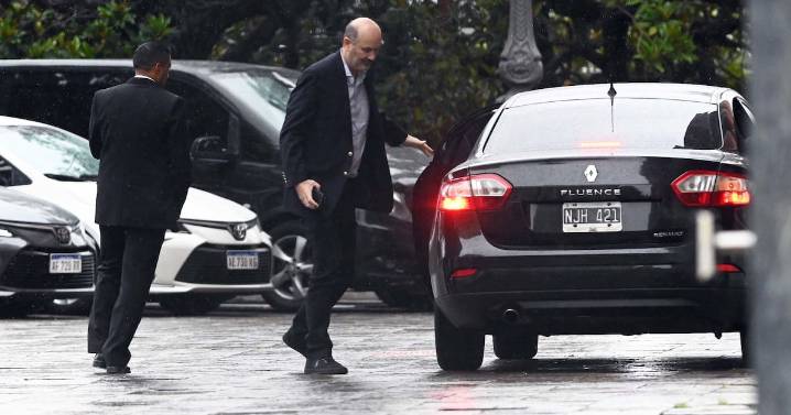 El Consejo de Mayo adelantará el informe final y el Gobierno evalúa extender la convocatoria