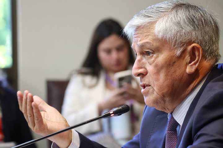 Sandoval: "Definición de sitios prioritarios se estaba transformando en un símil de la ley Lafkenche"