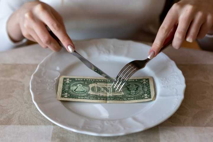 Los retrasos en la Ley GI dejan a miles de personas sin cobrar y en riesgo de desahucio