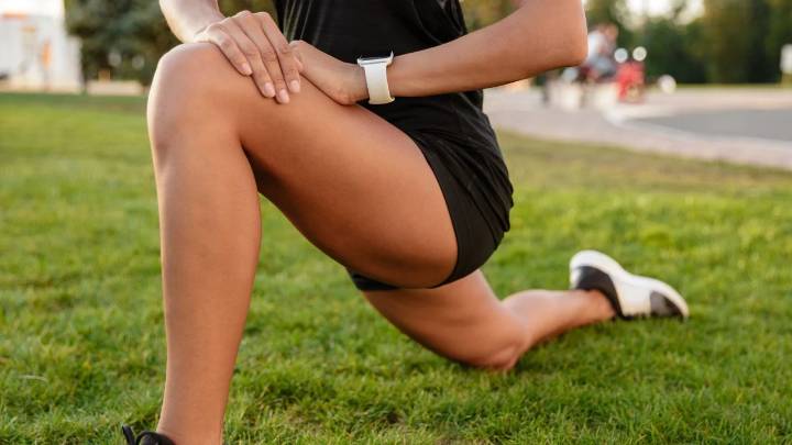 Experta recomienda tres ejercicios fáciles y rápidos para mejorar la salud de las rodillas