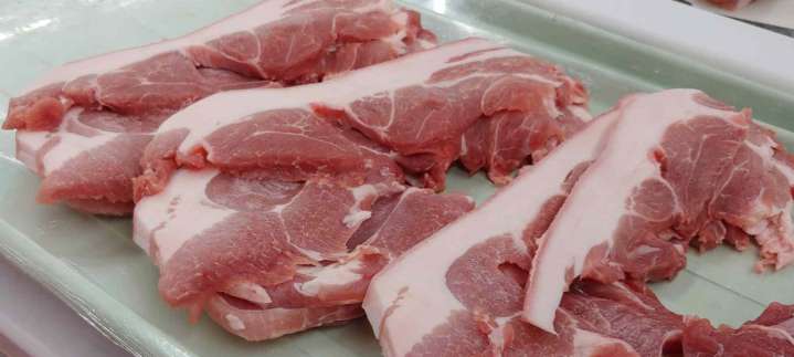 México suspende importaciones de carne de cerdo de España