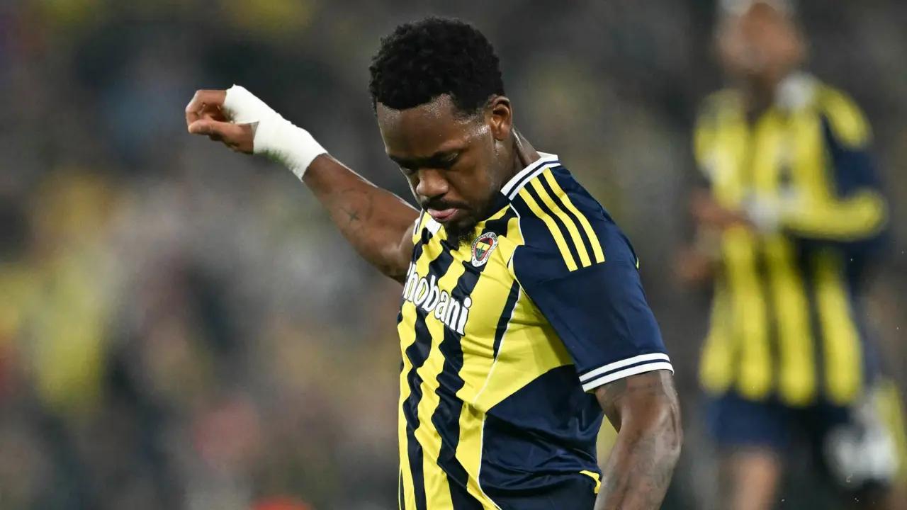 Jhon Durán está presenciando uno de los mayores escándalos en la historia del fútbol