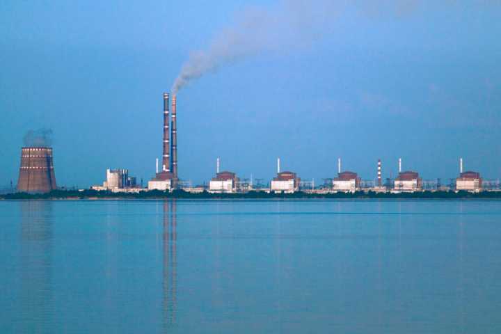 La mayor central nuclear de Europa vive conectada a generadores diésel desde hace un mes. Es tan alentador como suena