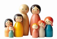 ¿Tengo que dejar herencia a un hijastro? ¿Y pasarle una pensión?