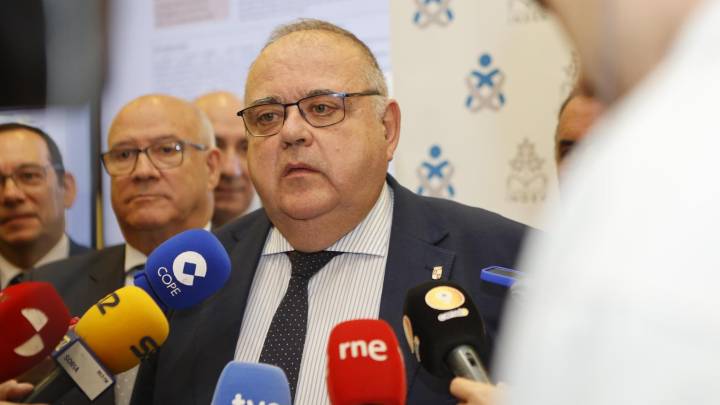 Vázquez acusa a García de usar los cribados para "levantar una polémica" que crea "alarmismo injustificado en las mujeres"