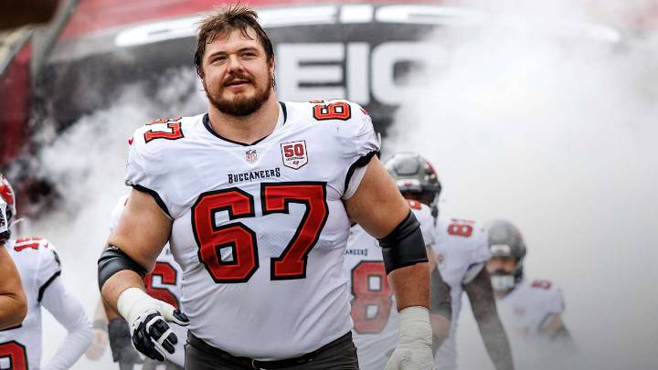 Luke Goedeke Breaks Down Matchup with Bills' Joey Bosa