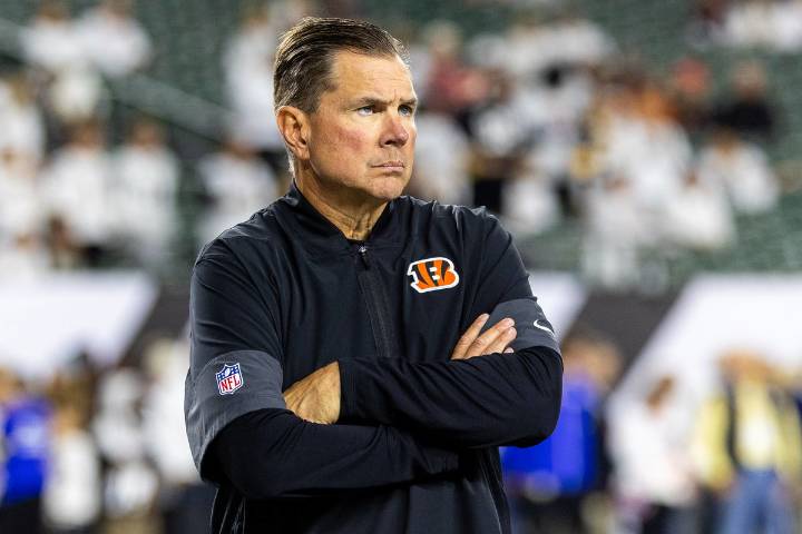 Tee Higgins’ Mom Blasts Bengals DC Al Golden for Defensive Collapse Against Steelers Tee Higgins’ mother vents her frustration as criticism mounts on Al Golden and the Bengals’ struggling defense. Seh