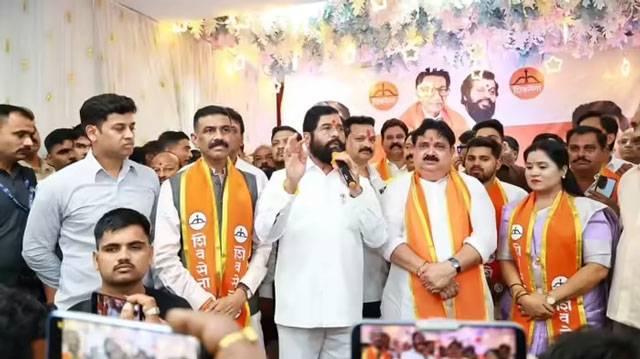 Many BJP leaders join Shiv Sena in presence of CM Eknath Shinde in Kalyan