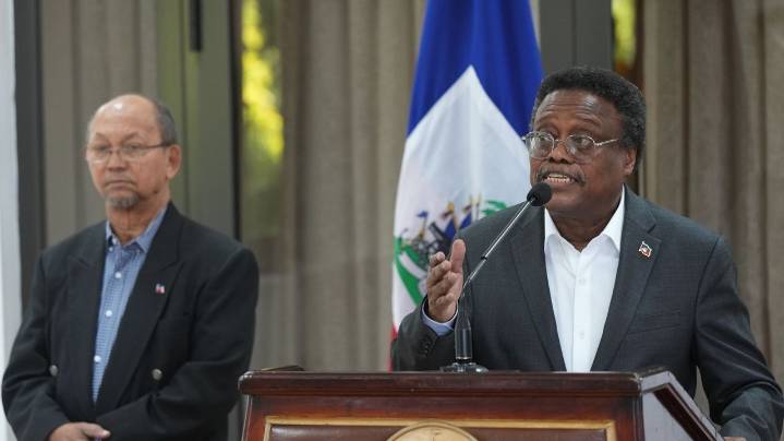 US sanctions high-ranking Haitian official and accuses him of supporting gangs