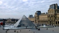 El Louvre refuerza su seguridad tras el millonario robo de joyas