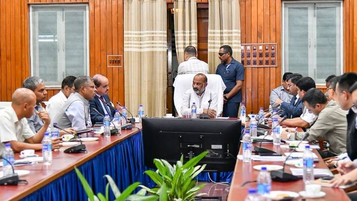 Manipur: Union MoS for Home Affairs reviews Central schemes, fund utilisation for IDPs in state