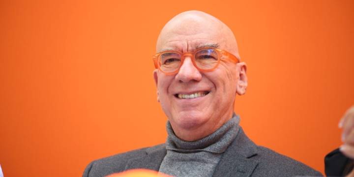 Reaparece Dante Delgado, exdirigente nacional de MC, con visible cambio físico tras dar a conocer que tenía cáncer de estómago