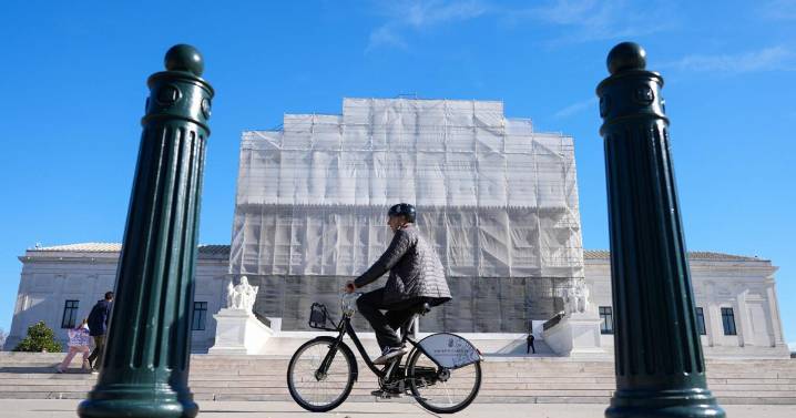 Corte Suprema de EEUU retrasa decisión sobre despido de la jefa de la oficina de derechos de autor