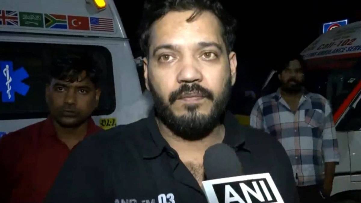 Eyewitness Describes The Moment Of Delhi Red Fort Explosion India News