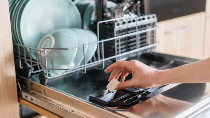 No Space For A Dishwasher In Your Home? The Solution Is On Amazon