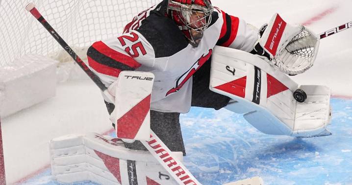 Devils sign veteran goalie Jacob Markstrom to $12 million, 2