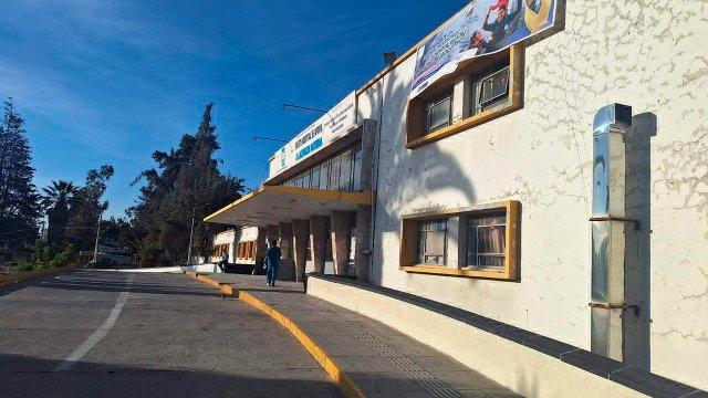 Solo una sala quirúrgica del hospital Goyeneche está operativa, advierte gerente regional de Salud