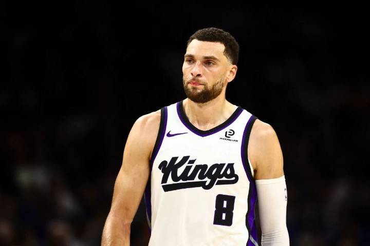 Sacramento Kings Fan Breaks Silence on Heated Zach LaVine Altercation After NBA’s Unfair Treatment Devlin Carter, the Kings fan who as kicked out for arguing with Zach Lavine breaks his silence on wha