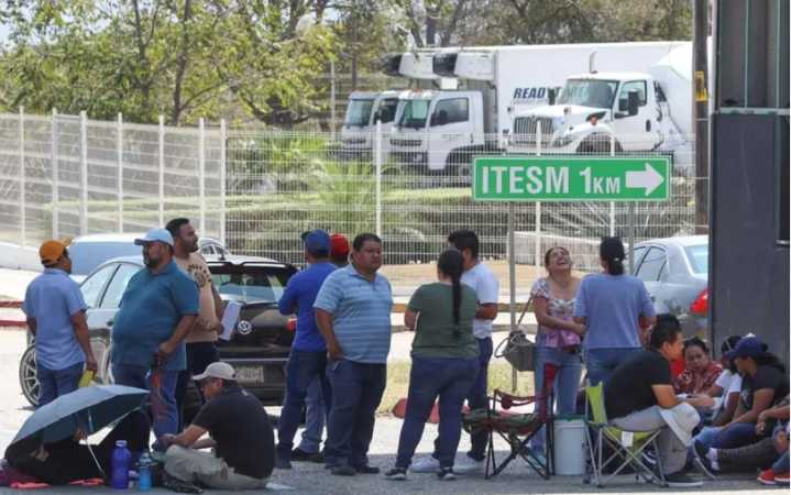 Amagan maestros de Chiapas con tomar aeropuerto de Tuxtla Gutiérrez