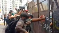 Tensión en el Congreso: choques entre jubilados y la Policía en una nueva jornada de protesta