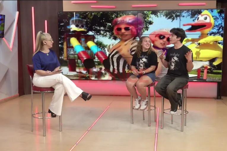 Entre Ríos, los barrios de Paraná y la Fiesta de Disfraces: jóvenes sorprendieron con dos parodias