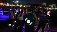 Rescatan a nueve personas tras hundimiento de yate en la bocana de la Marina Mazatlán