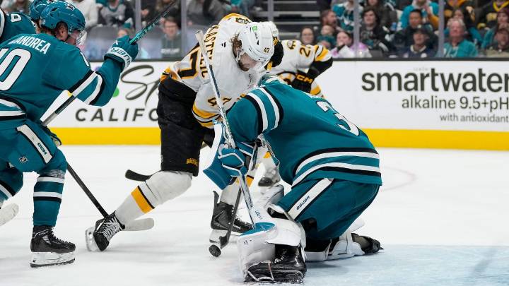 Askarov makes 34 saves, Sharks defeat Bruins