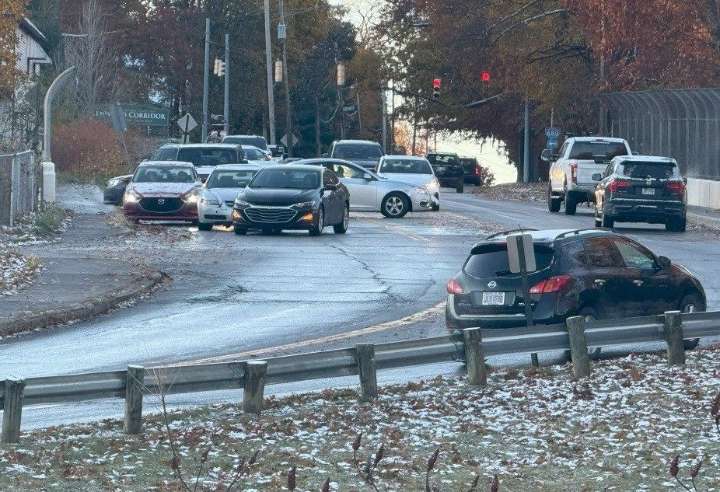 Icy roads, bridges snarl Monday morning commute in Valley