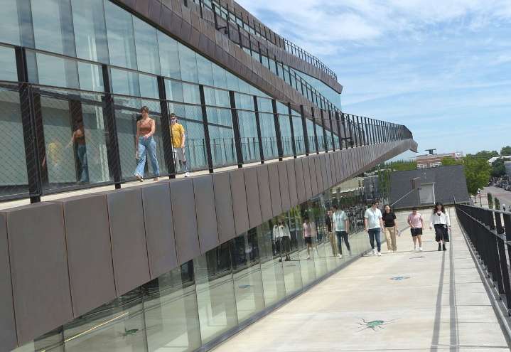 Shared office space opens in Bentonville