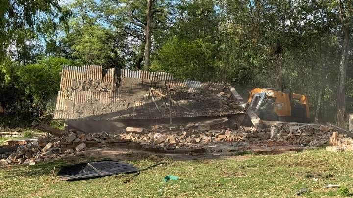 Balaceras, tentativa de homicidio y venta de droga: 14 allanamientos en Rafaela y derribo de búnkeres en Frontera