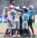 Acuña Jr fue el centro de atención de escuela de béisbol