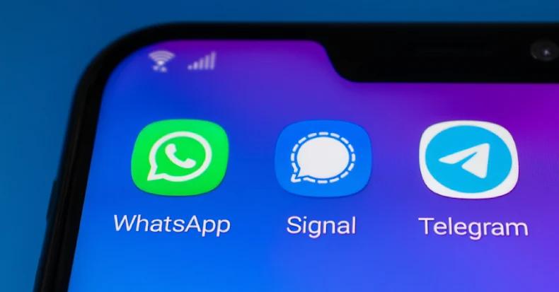 CISA Warns of Active Spyware Campaigns Hijacking High-Value Signal and WhatsApp Users