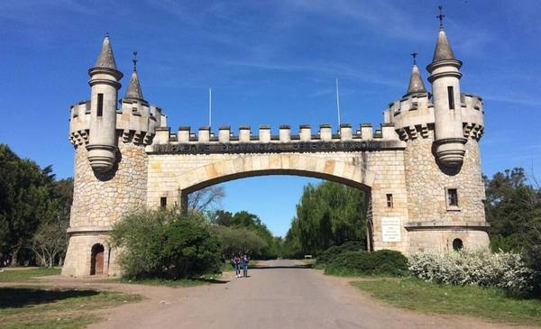 Una joven fue asaltada y abusada en el Parque Pereyra Iraola