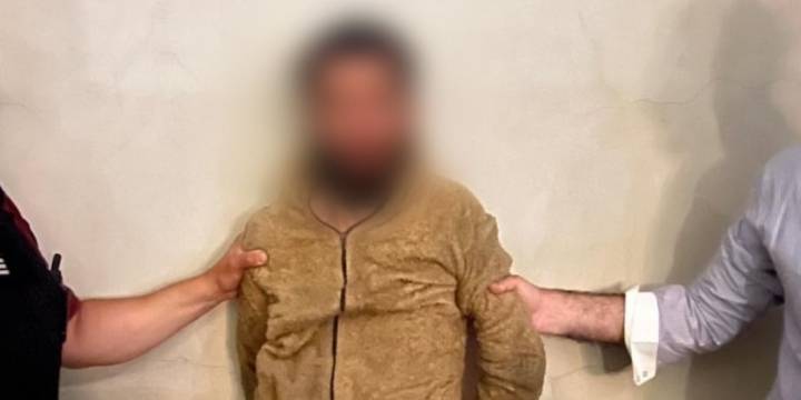 Un hombre se atrincheró en la Catedral Metropolitana de Buenos Aires, provocó destrozos y terminó detenido