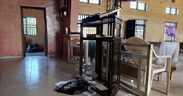 Hombres armados secuestraron más de 300 estudiantes en escuela católica en Nigeria