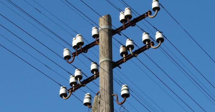 Dos investigados por robar 2.380 metros de cable telefónico en Cartelle