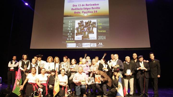 Diez mayores de Málaga reciben la matrícula de honor