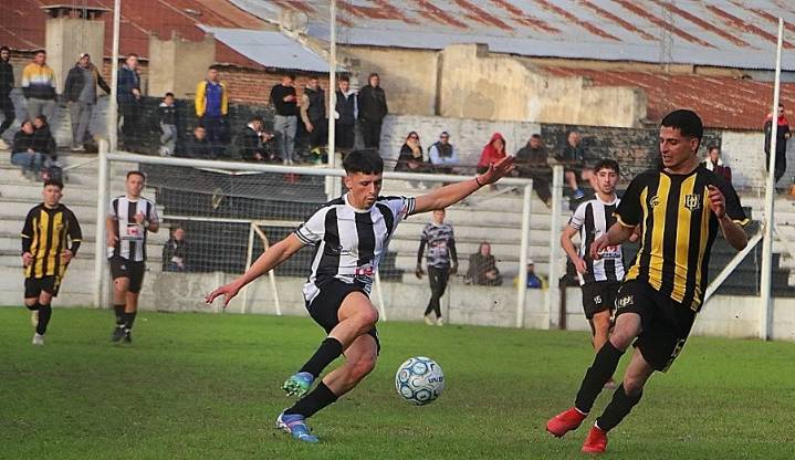Comienza a disputarse la última fecha del fútbol local