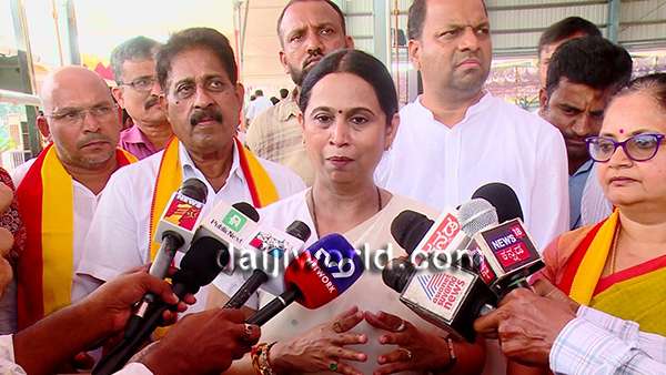 ‘I do not support those who hoist a separate flag’: Minister Lakshmi Hebbalkar