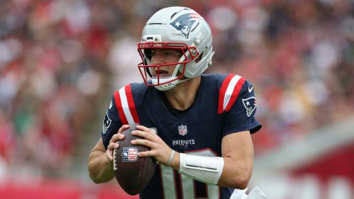 What Patriots' Drake Maye learned during win at rainy Buccaneers stadium