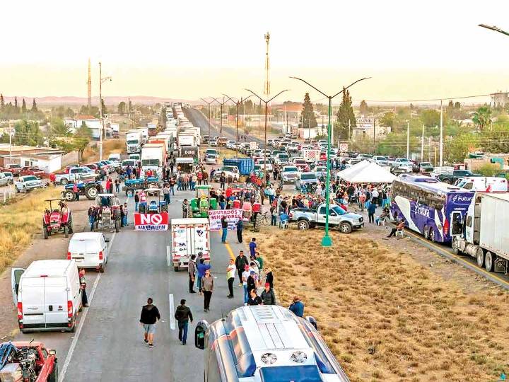 Bloqueos colapsan vías en 22 estados; suman 3 días de cierres